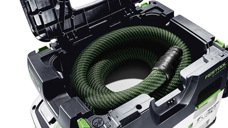 Suport pentru furtun montat în interior